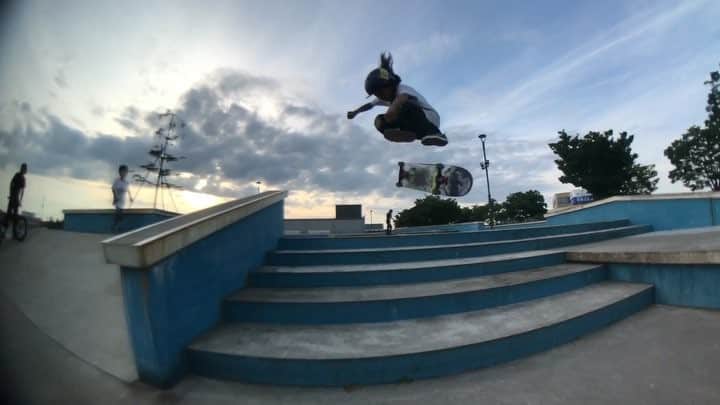 のインスタグラム：「テッチありがとう！  #ムラサキスポーツイオンモール高岡店RIDER #2018JRSFスケートボード強化指定選手 #girlsskater#skateboard#skater#skatelife#skate#富山のヴィーナス」