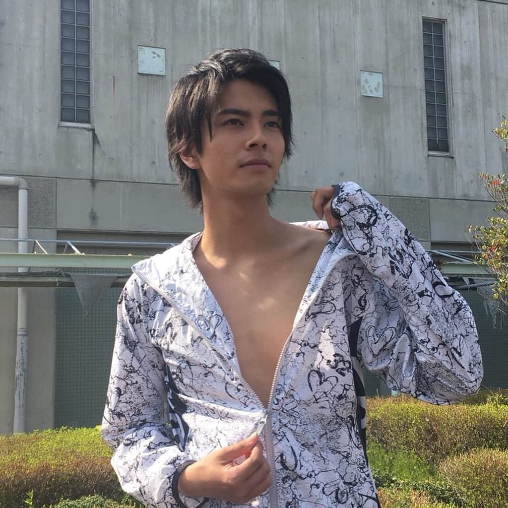 フジテレビ「パフェちっく！」さんのインスタグラム写真 - (フジテレビ「パフェちっく！」Instagram)「【6話は8/15 25:05〜放送❣️】 波乱のさなか、6話では大也ファンに大サービス！見てくださいこの引き締まった腹筋！ファン必見の6話、お楽しみに！ 詳細はhttps://www.fujitv.co.jp/p-tic/‬ ‪ノーカット完全版は #FOD で配信中！‬ ‪http://fod-sp.fujitv.co.jp/s/genre/drama/ser4f05/‬ #髙橋ひかる #中尾暢樹 #林裕一朗 #パフェちっく」8月13日 19時37分 - parfaittic_fod