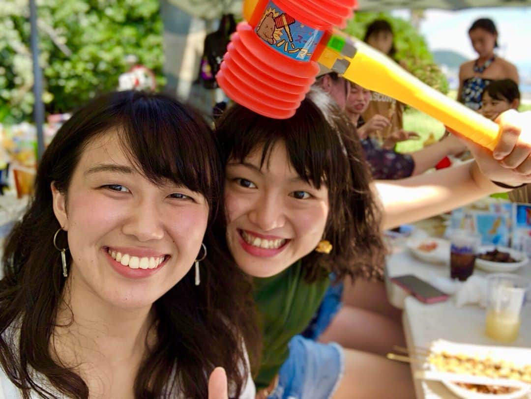 及川真夢さんのインスタグラム写真 - (及川真夢Instagram)「青学女バレBBQ💓💓💓 楽しすぎ🤞！！！ 本当みんな大好き❤！！！ かすみパパさん達ありがとうございました😎✨ #青学 #女バレ #BBQ #野比海岸 #水鉄砲 #スイカ割り #水風船 夏にやりたいことたくさんできて幸せ！！！🍀 全員でまた頑張っていこうぅぅぅ💪！！！ いい写真多すぎて選びきれない〜！わら #晴れ女 #平成最後の夏 ってよりは#学生最後の夏 ！！！ #最後のかすみ写真の撮り方くせ強め #インスタ映え #❤️ 次こそ全員で！！！😎」8月13日 21時18分 - oikawa_mayu