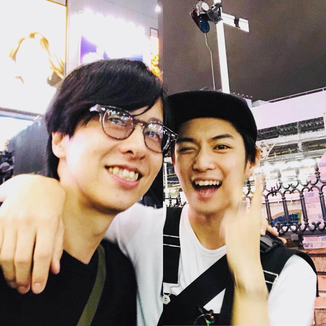 千葉雄大のインスタグラム：「久しぶりにホリエさんと デートしました。 デレデレしちゃいましたとさ。」