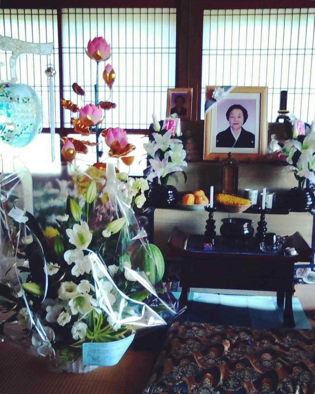 綾小路翔さんのインスタグラム写真 - (綾小路翔Instagram)「遠野の祖母の初盆。お仕事で帰れなかったので、お花を送りました。ばあちゃん、お帰りなさい。」8月14日 16時30分 - showayanocozey