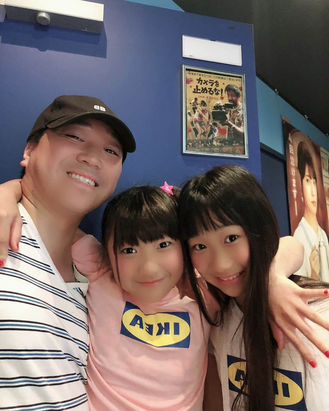 SHINOさんのインスタグラム写真 - (SHINOInstagram)「夏休みがないご主人さまと映画「カメラを止めるな」を楽しんできました♡ . . @volcan_shinsaibashi の#IKEATshirts #BLOC #volcan_aphrodite #shinsaibashi  #なかよし #ラブラブ #家族で映画 #映画 #カメラを止めるな #はちみつ #あいすりん #ここあ」8月14日 16時39分 - shino0605