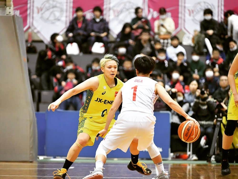 大神雄子さんのインスタグラム写真 - (大神雄子Instagram)「WLeague 20th Anniversary 🏀  負けた時も勝った時も本当にとにかくたくさんの時間を共有してきた仲間です🔥  久しぶりに振り返って色々話しましたよ😊  よろしくお願いします‼︎ #wリーグ #jxeneossunflowers #吉田亜沙美 選手 #トヨタ自動車アンテロープス #大神雄子 #よろしくお願いします #最後の動画 #当時試合前にやってたパフォーマンス #2人とも覚えてました😎😎 #thankyou」8月14日 17時21分 - shin___01