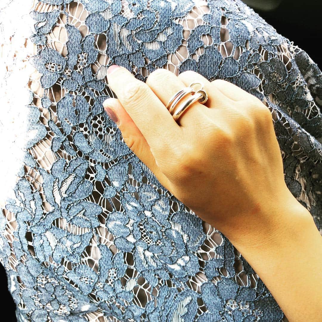 東原亜希さんのインスタグラム写真 - (東原亜希Instagram)「ロンハーマンで買ったこの指輪 毎日つけてる♡ブランド名何度聞いても覚えられない🤦‍♀️」8月14日 10時18分 - akihigashihara