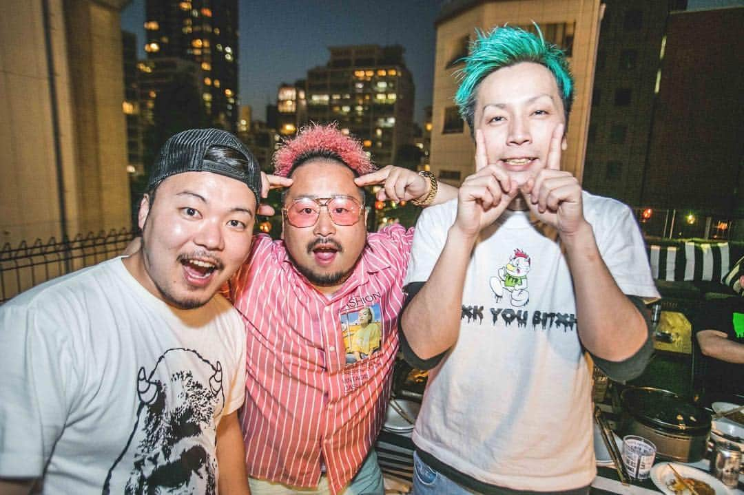 f.y.b_officialのインスタグラム：「#FYB®#fyb#fybosaka#fybmadonna#etking#klutch#produced#bar#art#follow#photospot#followme#like4like#l4l#fashion#cute#happy#love#song#music#alcohol#osaka#大阪#心斎橋#エフワイビー #omotenashi株式会社」