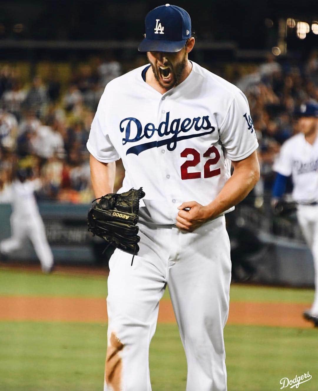 クレイトン・カーショウのインスタグラム：「8 IP, 4 H, 1 ER, and 9 K. #mlb #dodgers #kershaw #kershgonnakersh #itfdb」