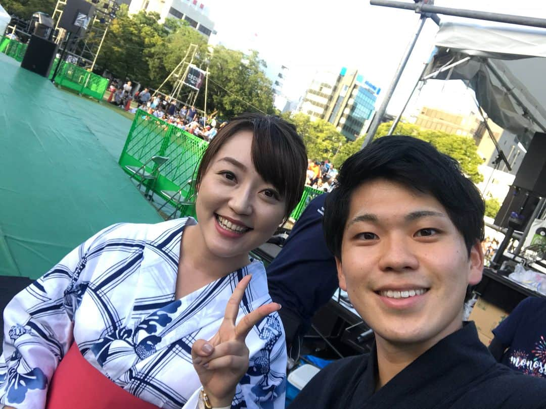 藤田崇寛さんのインスタグラム写真 - (藤田崇寛Instagram)「高松祭り3日目！  ニュースエブリーの中継ではSTU48のみなさんと！ 48グループファンの僕にとってはとても嬉しかった😌 パフォーマンスも最高でした。やっぱりアイドルはいい。  そのあとはステージで司会！去年に続き森下アナウンサーとでした！ 総踊りはどの連も迫力があって魅了された…！ あ、あと昨日の花火は最高にきれいだった。  夏よ、行かないでくれ。  #さぬき高松祭り #高松祭り #STU48 #総踊り #花火 #楽しかった #夏が終わる」8月15日 0時04分 - fujitaka0125