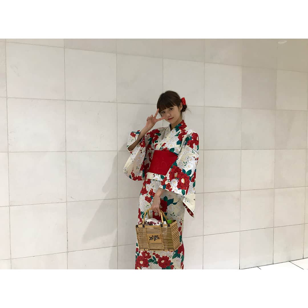 鈴木ゆうかさんのインスタグラム写真 - (鈴木ゆうかInstagram)「. . 今年も着られました、わーい 和服見慣れてるとか言わないで☺︎✌︎ . たのしかった〜〜〜 #浴衣 #納涼船」8月15日 11時54分 - yuu_pl