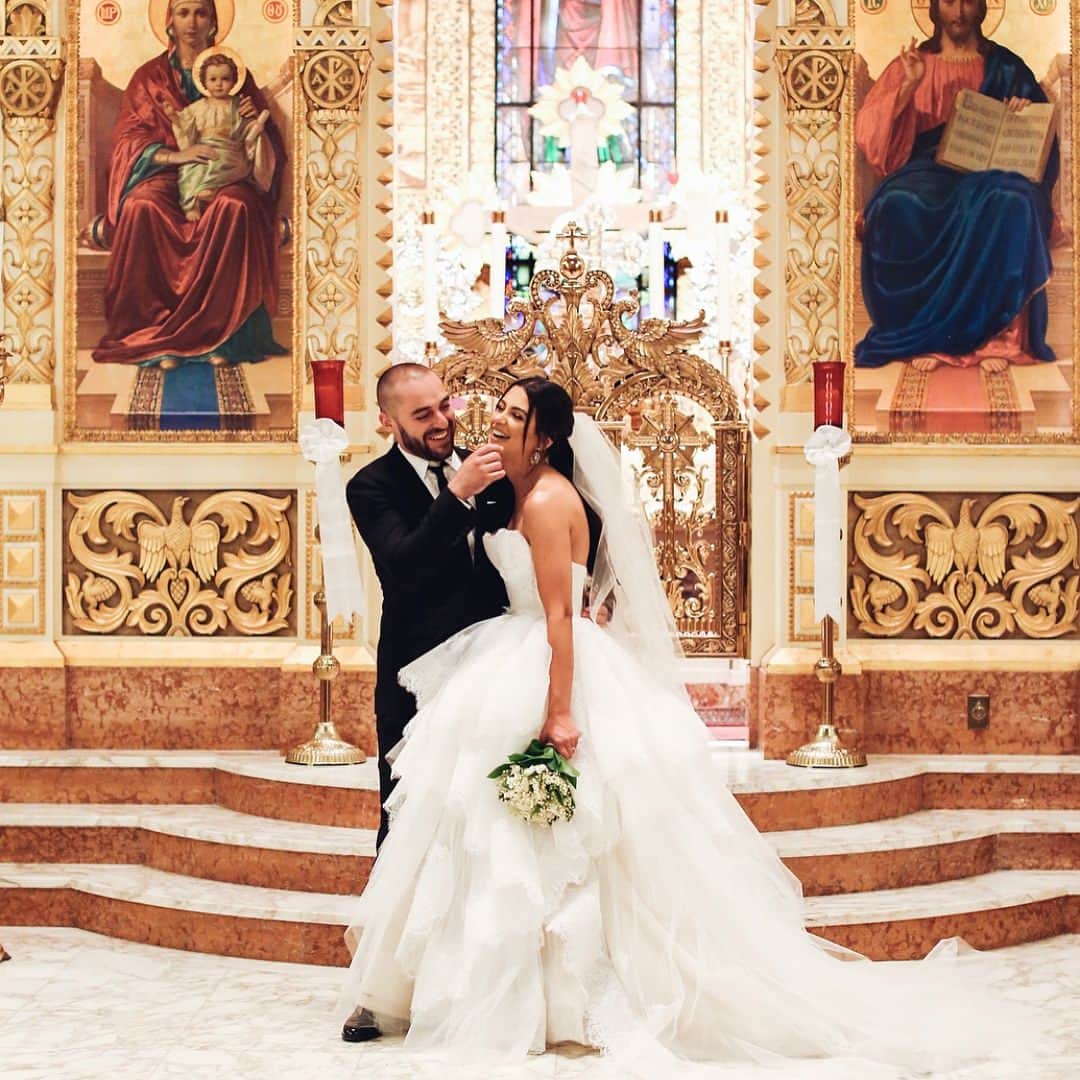 WEDDING APPARELのインスタグラム：「Congratulations to this beautiful couple 💘💘 @monroesalon」