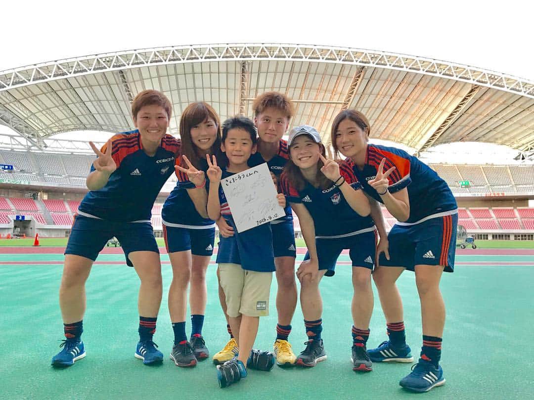 八坂芽依のインスタグラム：「2018.07.12 #芝生で遊ぼう #ビッグスワン るかさんと愉快な仲間たち」
