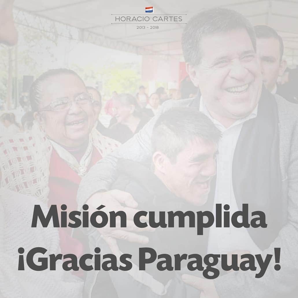 オラシオ・カルテスのインスタグラム：「Hoy me despido del cargo, con el firme compromiso de seguir trabajando incansablemente por el futuro de los paraguayos. Agradezco a todos por haberme dado el honor de ser su presidente.」