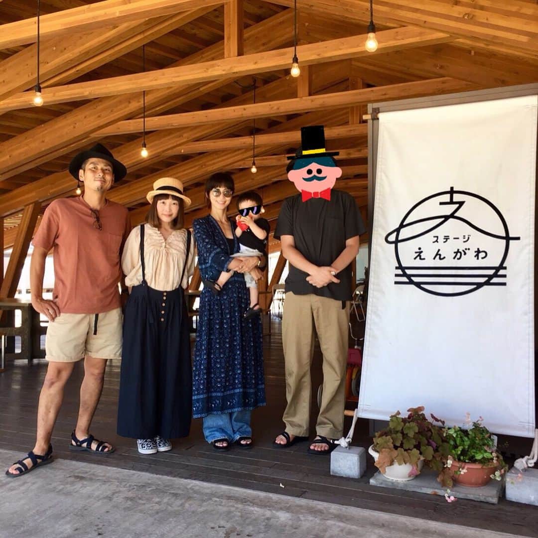 安田美沙子さんのインスタグラム写真 - (安田美沙子Instagram)「二日間だったけど、友人達に色々素敵スポットを案内して頂きました🌈おしゃれな建物や美味しいものがいっぱい！八海山の新しい施設まで☺️✨ 沢山の人と触れ合ったから、最後駅までお見送りしてくれた際に、泣きそうになった。また会えるよね✨ひと夏の思い出。。。タクミくんファミリーありがとう！  #instagood  #instafood  #travel #三条ものづくり学校」8月15日 17時39分 - yasuda_misako