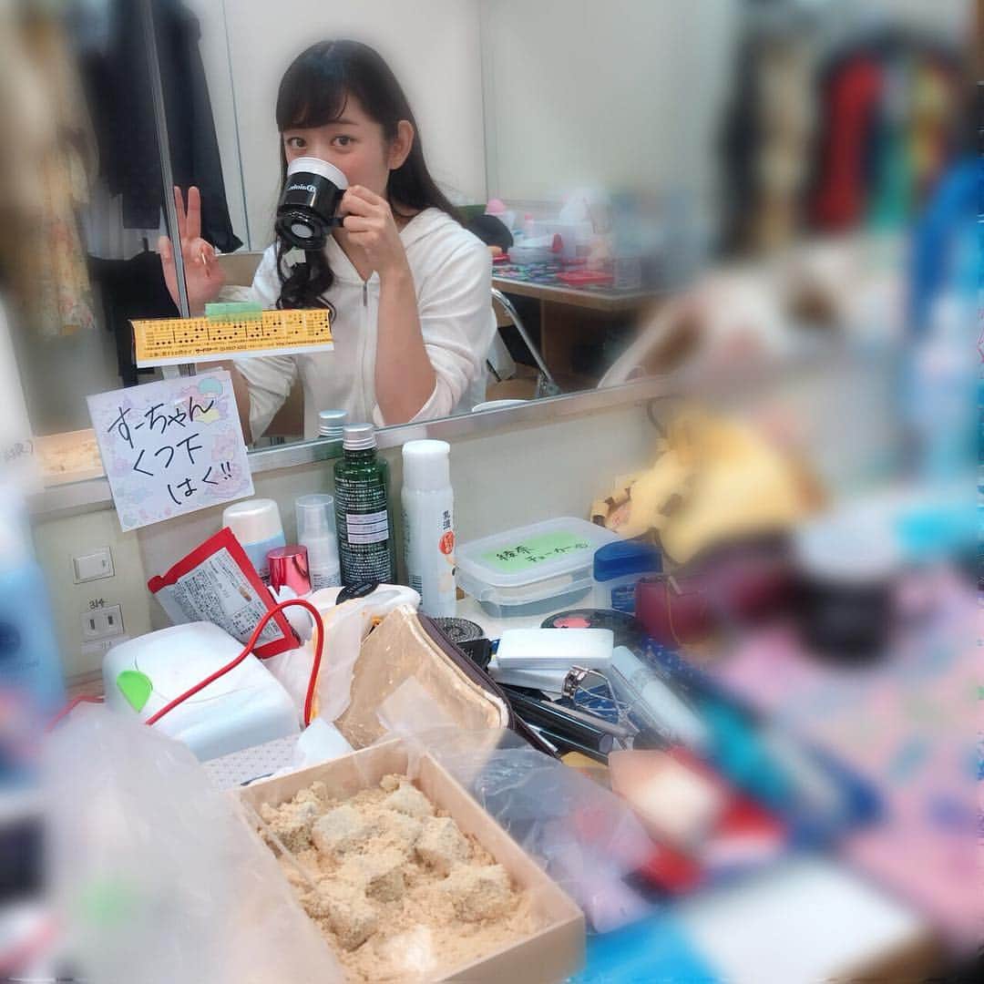 森田涼花のインスタグラム：「うち今日もがんばるっちゃ ✌︎ (楽屋でうる星やつらが流行ってる。)」