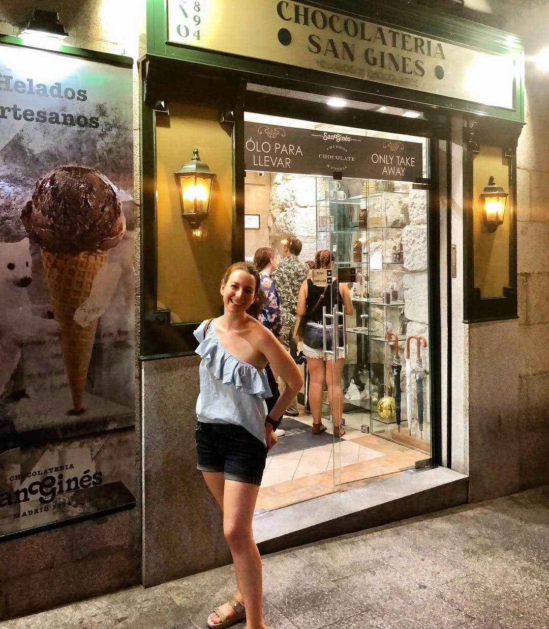 サラ・ヒューズさんのインスタグラム写真 - (サラ・ヒューズInstagram)「¡Hola From Madrid! 🇪🇸 #madrid #spain #travel #summer」8月16日 5時57分 - sarahhughesnyc