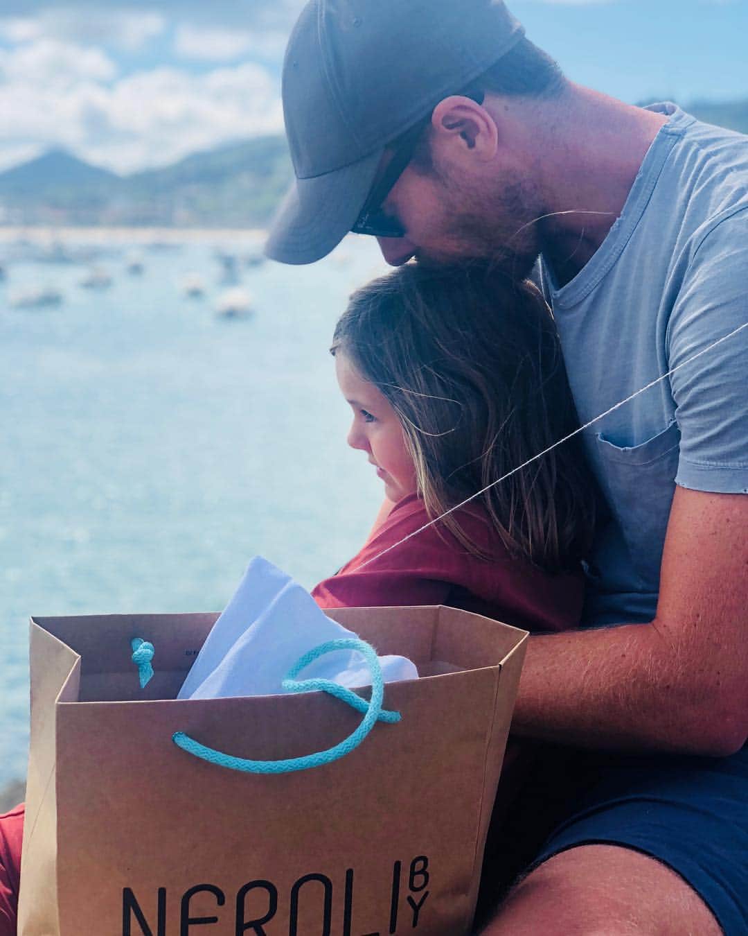 のインスタグラム：「Sweet moments on the bay.」