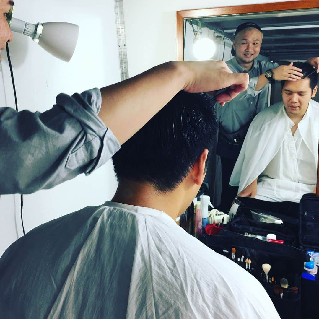 のインスタグラム：「Pen+「完全保存版 1冊まるごと、神田松之丞」表紙の撮影をしました  10/26発売予定です  撮影／栗原論 スタイリング／伊賀大介 ヘアメイク／高山雄也  #松之丞 #Pen+」