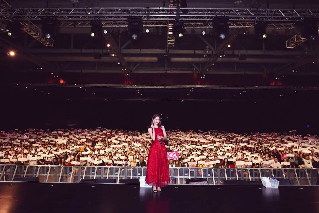 ユナさんのインスタグラム写真 - (ユナInstagram)「2018.08.04 《So Wonderful Day - in hongkong 》 #thankyou 💕 #융스타그램」8月16日 11時42分 - yoona__lim