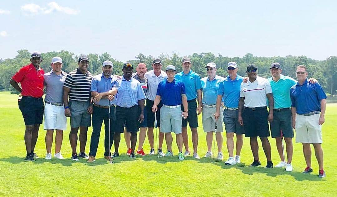 アンドリュー・ジョーンズのインスタグラム：「I wan to thank all of my teammates, sponsors, players and guest for coming out to support my tournament. I am committed to helping the Emory University Alzheimer’s research team in finding a cure. We had a great time and we hope everyone will continue to support our cause. @realcj10 @clontze @brian_finneran @ozzieguillen13 @jefffrancoeur @officialbrianjordan33 @therealdanuggla @otisnixon1 @marquisgarrison #gregmcmichael #steveavery #petesmith @krismedlen @braves @eastlakegc」