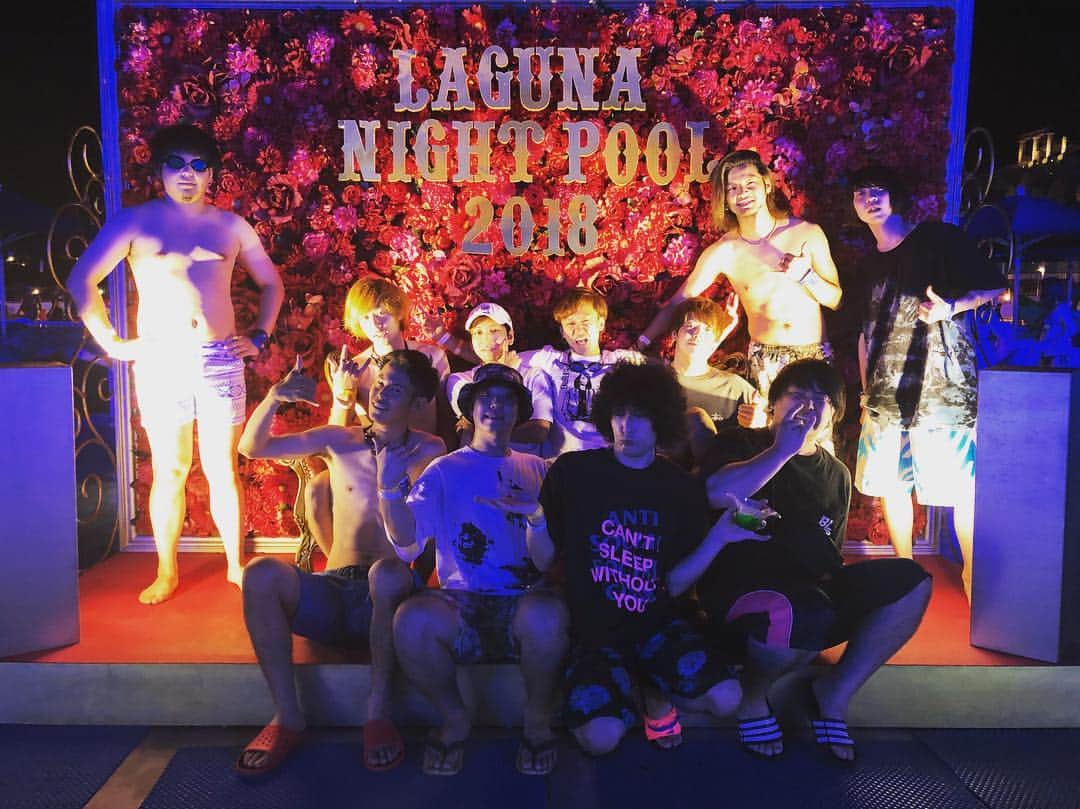 てつやのインスタグラム：「Night, Night pool night. We are party people. #nightpool #raguna #sex #tetsuya #tokaionair #love #instagram」