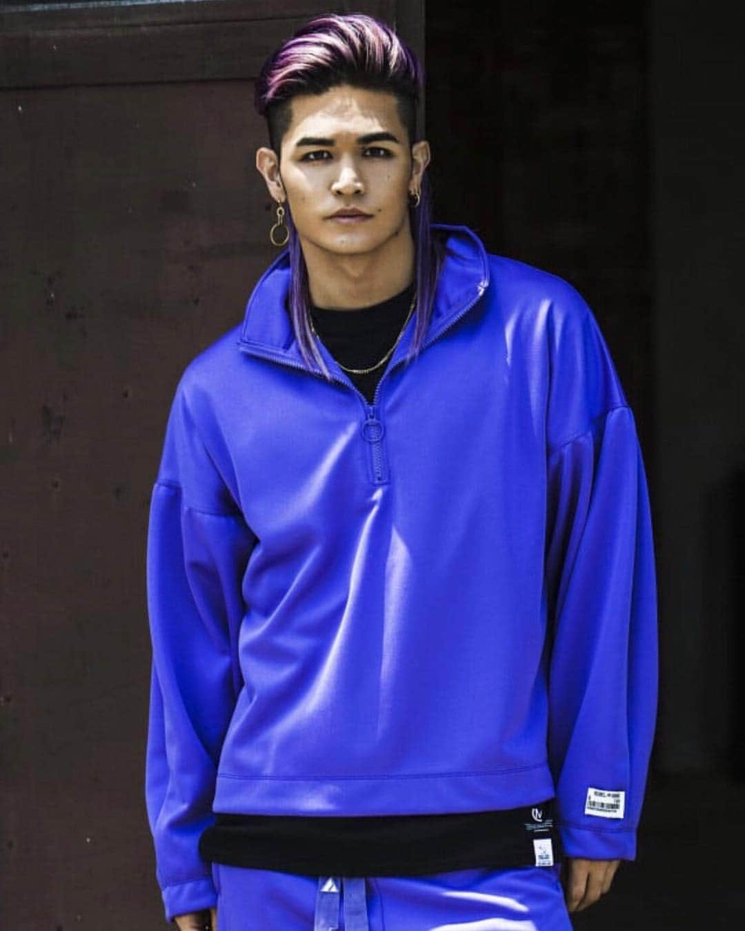 のインスタグラム：「本日8月16日は、パフォーマー与那嶺瑠唯の23歳の誕生日です🎂🎉🎊 与那嶺瑠唯にとって素敵な一年になりますよう心から願っております✨✨✨ メンバー一同 #THERAMPAGE #与那嶺瑠唯 #HappyBirthday」