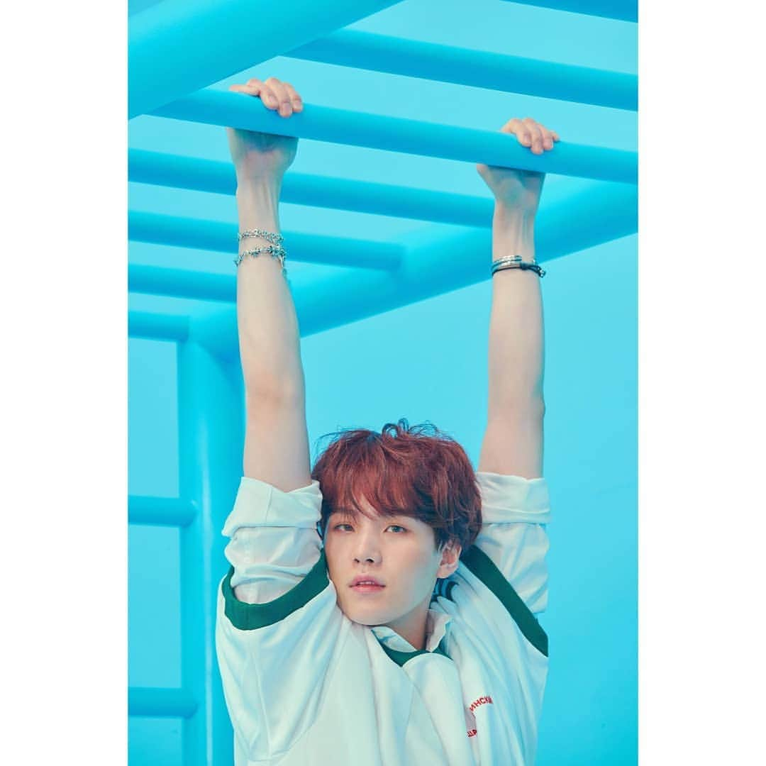 BTSさんのインスタグラム写真 - (BTSInstagram)「#BTS #방탄소년단 #LOVE_YOURSELF 結 'Answer' Concept Photo F version」8月17日 0時00分 - bts.bighitofficial