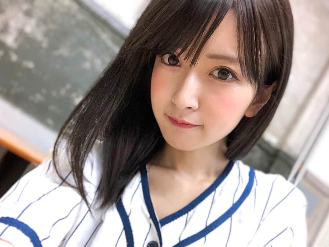 須藤凜々花さんのインスタグラム写真 - (須藤凜々花Instagram)「鈴木たろう先生と多井隆晴プロと小林さんと #麻雀 を打ちました🀄️ 会えてとても嬉しかったです🤗 やばい話ばかりで笑いました🤣 共演できるように頑張るぞーーーっ！」8月17日 0時17分 - suto_riripon