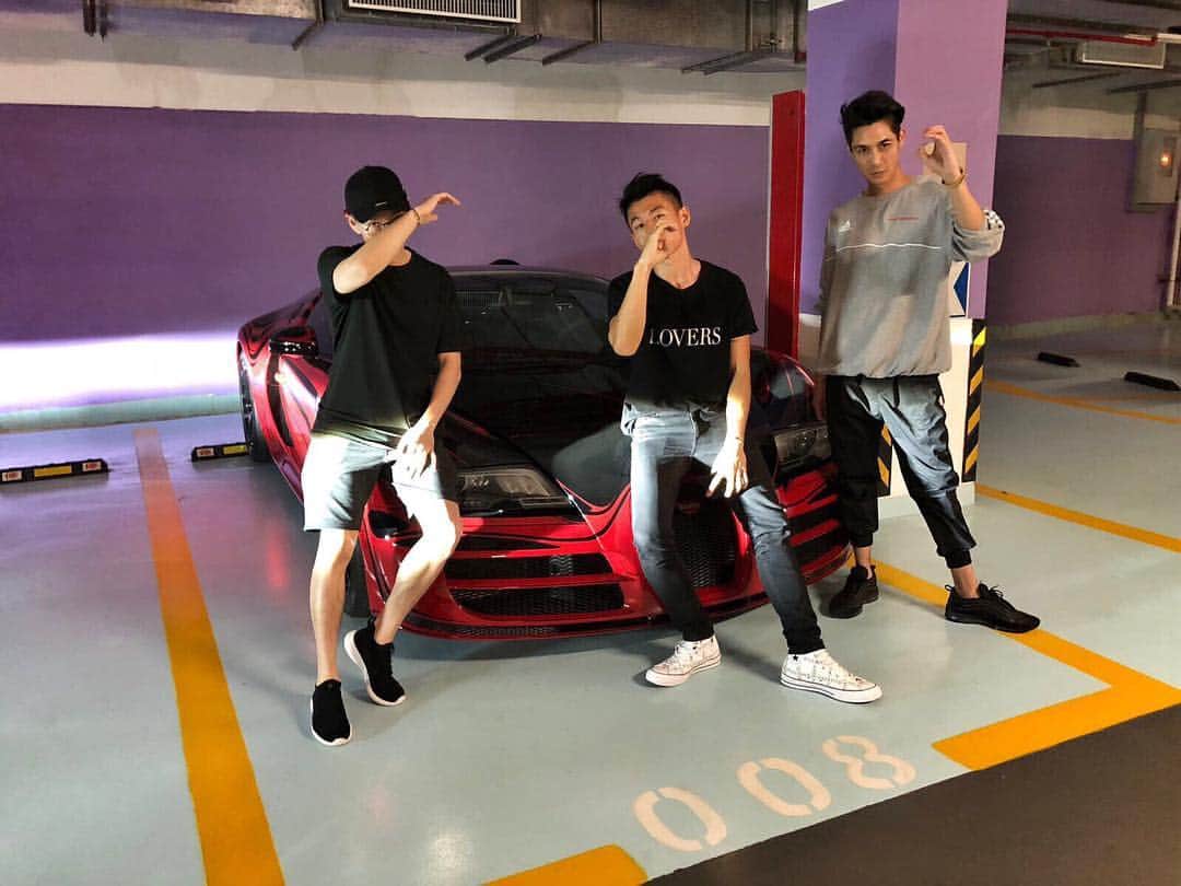 エルロイのインスタグラム：「G3 with 肥龙, don’t play play😒」
