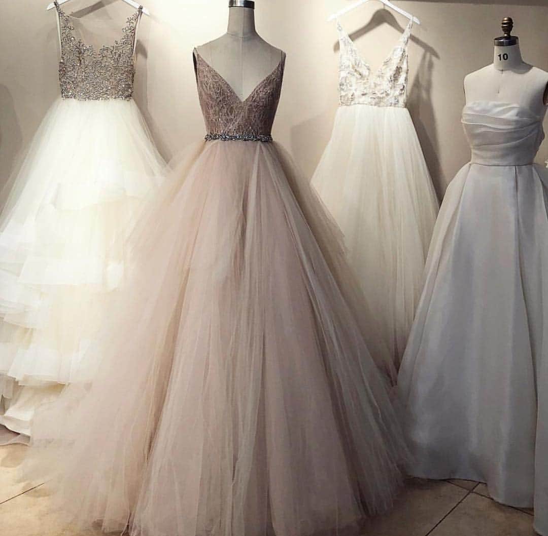 WEDDING APPARELのインスタグラム：「Pick your favorite  @lazarobridal」