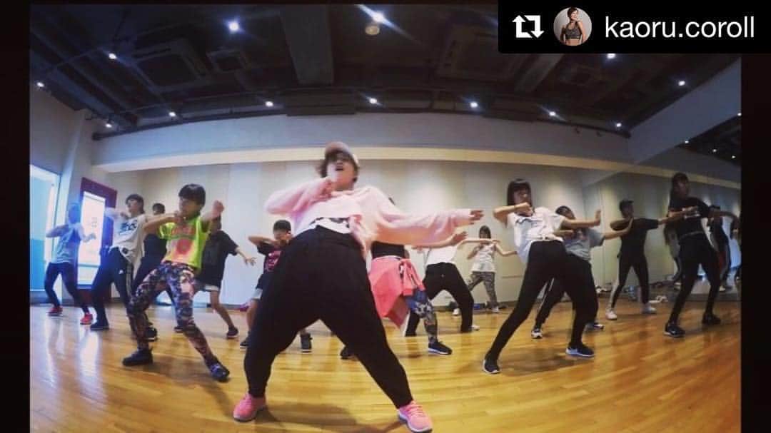 SILVA（DOUBLE SUGARSOUL）のインスタグラム：「発売日当日に既にダンスの振付けが⁉︎💖✨ Thank you, and love it‼︎😘💕✨ #repost祭り  #Repost @kaoru.coroll with @get_repost ・・・ 【UPLOAD by @megamix20th 】(本日発売開始!!)でダンスレッスン♫  振り間違えたけどw…でも曲がカッコいいので楽しく踊れたし、って事で投稿しちゃいまーす😂  大目に見てください😆🙏 ラストは生徒ちゃん達のフリーダンス＆ポーズですっ。そして！ この曲を歌っているお三方がとってもミラクルなので、右にスワイプして他の画像もチェックしてね⤴️♫ SILVA DOUBLE SUGARSOUL 20th AnniversaryCelebration.  #upload #CDは今日から発売開始 #20thanniversary #megamix20th #silva_da #doubletakako #sugarsoul #SILVA #DOUBLE #SUGARSOUL #20th #Anniversary #DIVA #randb #DOUBLE → @we_r_and_b_double  ーーーーーーーーーーーーーーーーーーーーーーーーーーーー @nanamigg  @marimarimari777333  @cheondung_k  @la_che_safinha  @ayaamusic24  @robin.necomeishi  @imchardecy  @3725gg  @sari_5460  @kalen_frontier  @kurumi_claire  @i_like_pan  @yuka_yuka0707  @tvxq7373  @i.nattsun  @c_n1123  @k.a.s_sw_579  @kyry.37」
