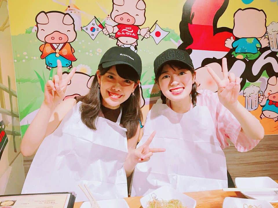 吉田有里のインスタグラム：「芹亜ちゃんと利冴ちゃんと 新大久保でお買い物＆ご飯しました🌻👒 3人とも化粧品好き💄というのが発覚して、女子会です。 あれが似合う！これオススメ！と非常に女子女子しました。楽しすぎた。 帰っちゃうの？と駄々をこねてみました。 結果、バーで朝まで飲みました🍸 かなりの量飲んだよ？2人とも最高だな。 #深川芹亜 ちゃん #松田利冴 ちゃん #新大久保 #女子会 #チーズドッグ #サムギョプサル #ag_5stars」