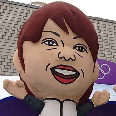 高木菜那のインスタグラム：「みなさーん。 私もいるよ。笑 山車になって幕別に出現します。 詳しくは、明日の盆踊りで幕別町役場まで。時間がある方はぜひ見に行ってみてください(^^)きっともう1人いるよね。笑  #幕別町役場 #盆踊り #明日は1日練習 #お盆休みはありません #山車 #もう1人の方が似ている気がする」