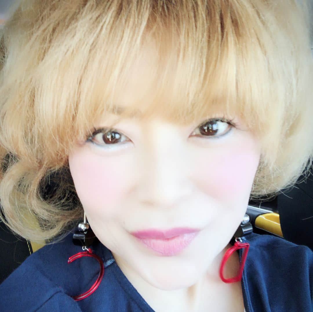 岡田実音のインスタグラム：「今日も頑張ります❣️」