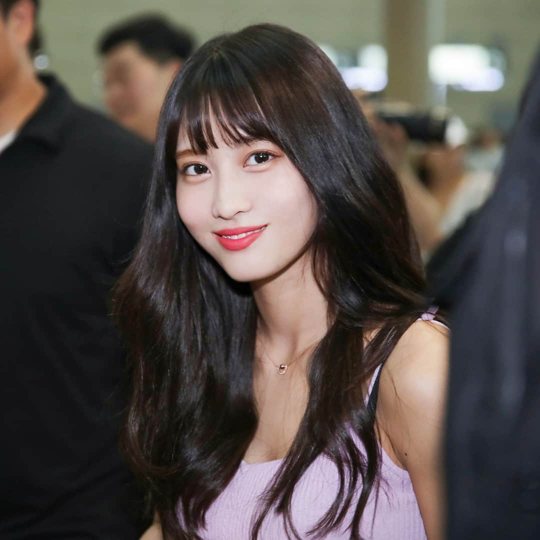 モモさんのインスタグラム写真 - (モモInstagram)「♡ [Fantaken] #모모 - 180816 Incheon Airport heading to Bangkok #트와이스 #모모 #平井もも #もも #TWICE © peachtoktok」8月17日 15時05分 - momojype