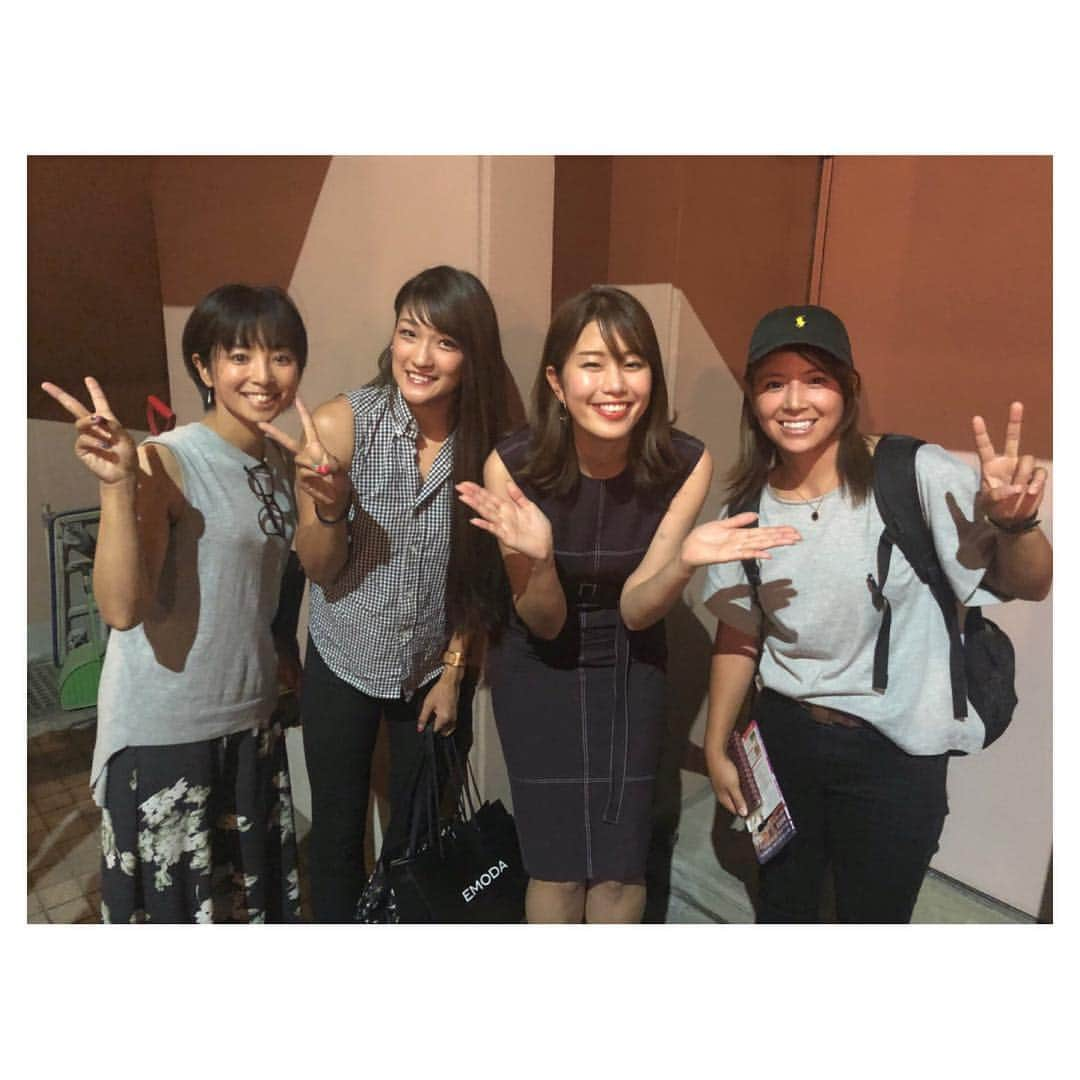 稲村亜美さんのインスタグラム写真 - (稲村亜美Instagram)「昨日はカンコンキンを観に大好きな3人が来てくれました😍❤️❤️❤️❤️❤️❤️本当にいつもお世話になってます！楽しんでくれたみたいでよかった〜〜🤣あと三日間がんばりますー！ #片岡安祐美 さん #六角彩子 さん #RENA さん」8月17日 15時28分 - inamura_ami