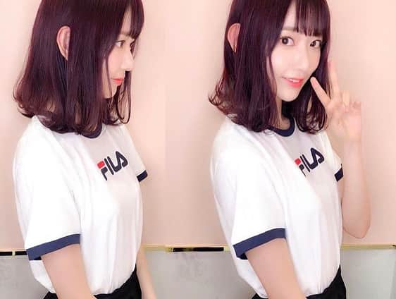 宮脇咲良さんのインスタグラム写真 - (宮脇咲良Instagram)「ずっとピンクのヘアカラーだったけど、 パープル味のある 🍇Twilight pink🍑  に、カラーチェンジしました！ パープル7:ピンク3くらいの割合！ 前回は、Cuteな感じだったので、秋に向けて、ちょっとお洒落な雰囲気にチェンジ💕  いつもお世話になっている SHIMAの大西さん（ @leo__nishi ） （ @shima_six_ginza ） にしていただきました！ 私がピンクカラーにしてから、ピンクの注文がかなり増えたみたいで…😢💕 皆さん、ありがとうございます🙇‍♂️🙇‍♂️ そして！この投稿の写真、1.3.4枚目は#22market さんのお洋服です！ 毎回本当に可愛くて、小嶋さんのプロデュースしたお洋服を着れるのが楽しみです😢💕 ピンクのショルダーバッグ（正式名称…？）が、お気に入り💖  #haircolor #change #twilight #pink #miyawakisakura #미야와키사쿠라  #SHIMA」8月17日 15時30分 - 39saku_chan