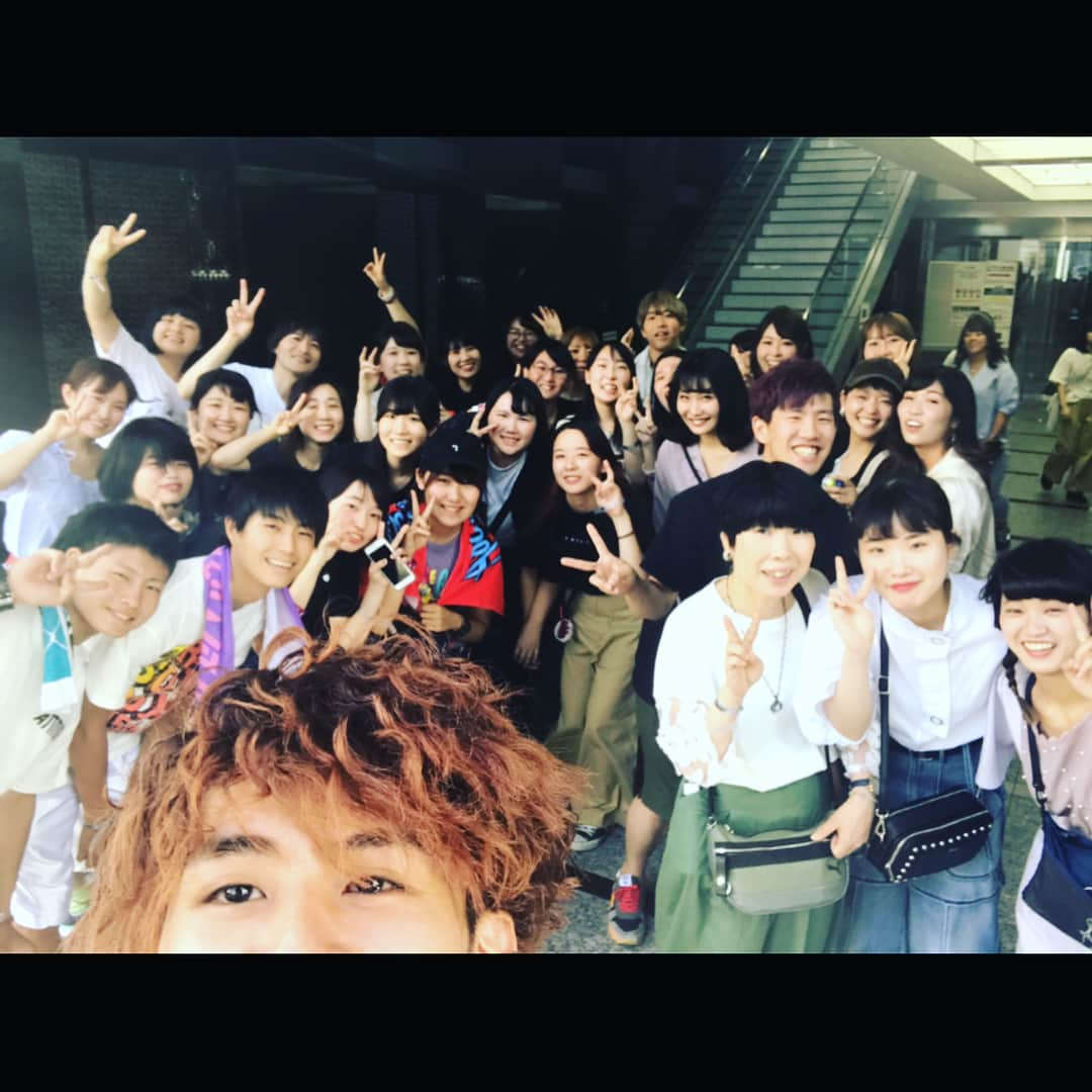 橋本佳紀さんのインスタグラム写真 - (橋本佳紀Instagram)「. 名古屋ダイヤモンドホール 来てくれて本当にありがとう！ . 最高の景色を、笑顔を 思い出をくれて、 本当に幸せ者です！ . 色々溢れてきて危なかったわ！ . 全ての感情と想いは 9月5日に全部込めたいと思います。 . いろんな複雑な想いを込めて。 . みんなありがとう！ . #名古屋 #なごや #ダイヤモンドホール #howlbequiet #笑顔 #ライブ #LIVE #クロッカス #下北沢 #しもきたざわ #ラスト」8月17日 17時32分 - motti0224_bass