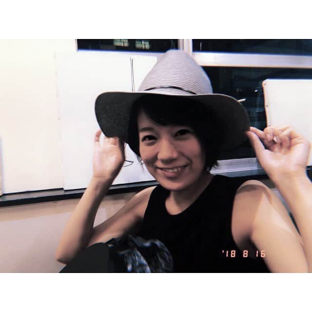 のインスタグラム：「昨日。可愛い帽子をいただきました👒  #プレゼント #帽子 #ハット」