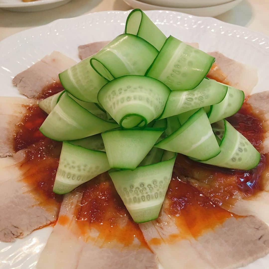 岸本加世子さんのインスタグラム写真 - (岸本加世子Instagram)「今日もブレイブジム終わりで、ここの餃子を食べに連日来ました。ジムは楽しいし、終わって美味しいもの食べるって幸せです。#bravegym #bulkhomme #やついいちろう #芦田崇宏」8月17日 23時13分 - kayokokishimoto