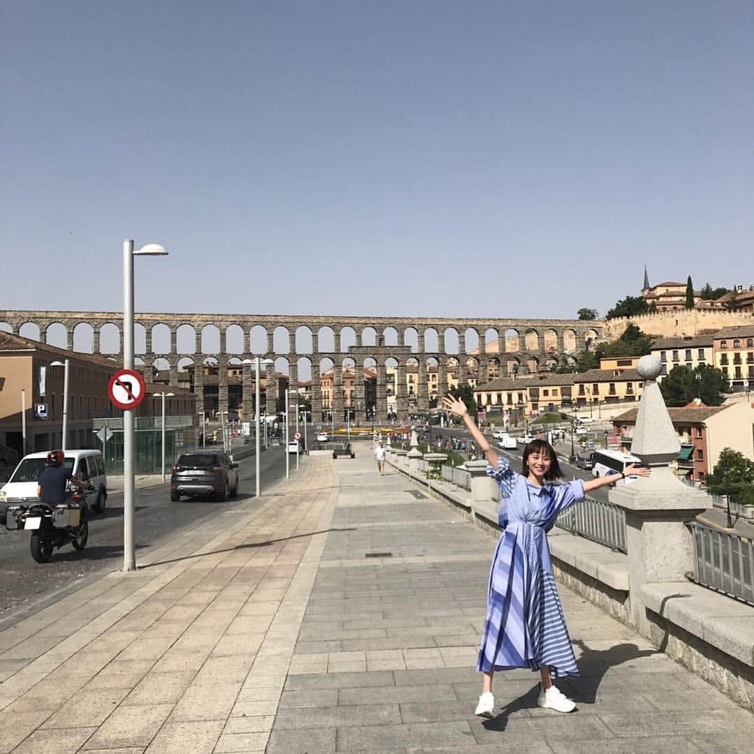 比嘉愛未さんのインスタグラム写真 - (比嘉愛未Instagram)「これがラスト‼︎ また絶対行くよー スペイン最高🇪🇸💕 #Spain #Segovia #旅インスタ #しつこくてすみません🤣」8月18日 10時13分 - higa_manami