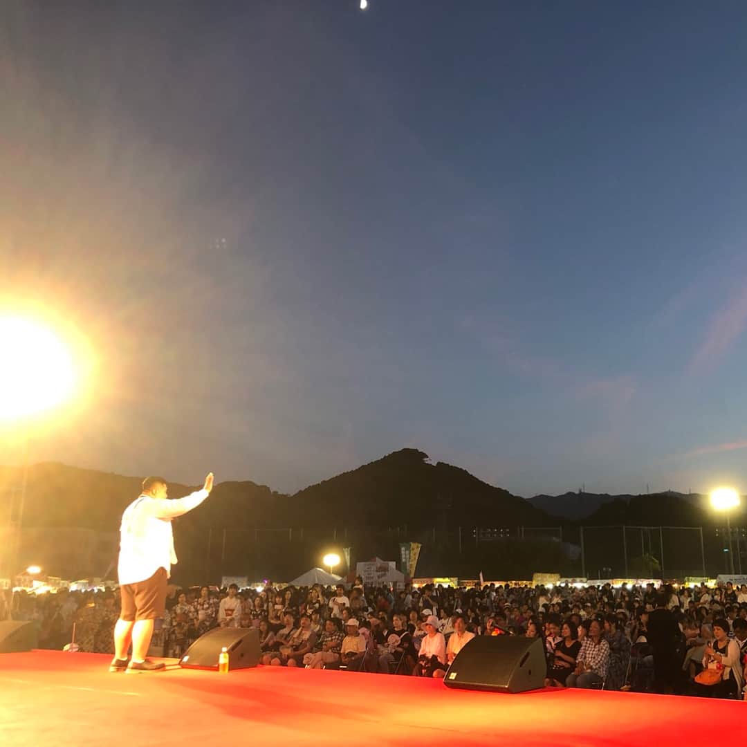 梅野隆太郎さんのインスタグラム写真 - (梅野隆太郎Instagram)「今日は頑張りました！  あと自分の地元で @big.fumi が歌ってくれました(=´∀｀) 明日も頑張ります^ - ^  #梅野隆太郎 #44 #ヒーイン #bigfumi #那珂川町」8月18日 23時32分 - ryutaro_umeno_official