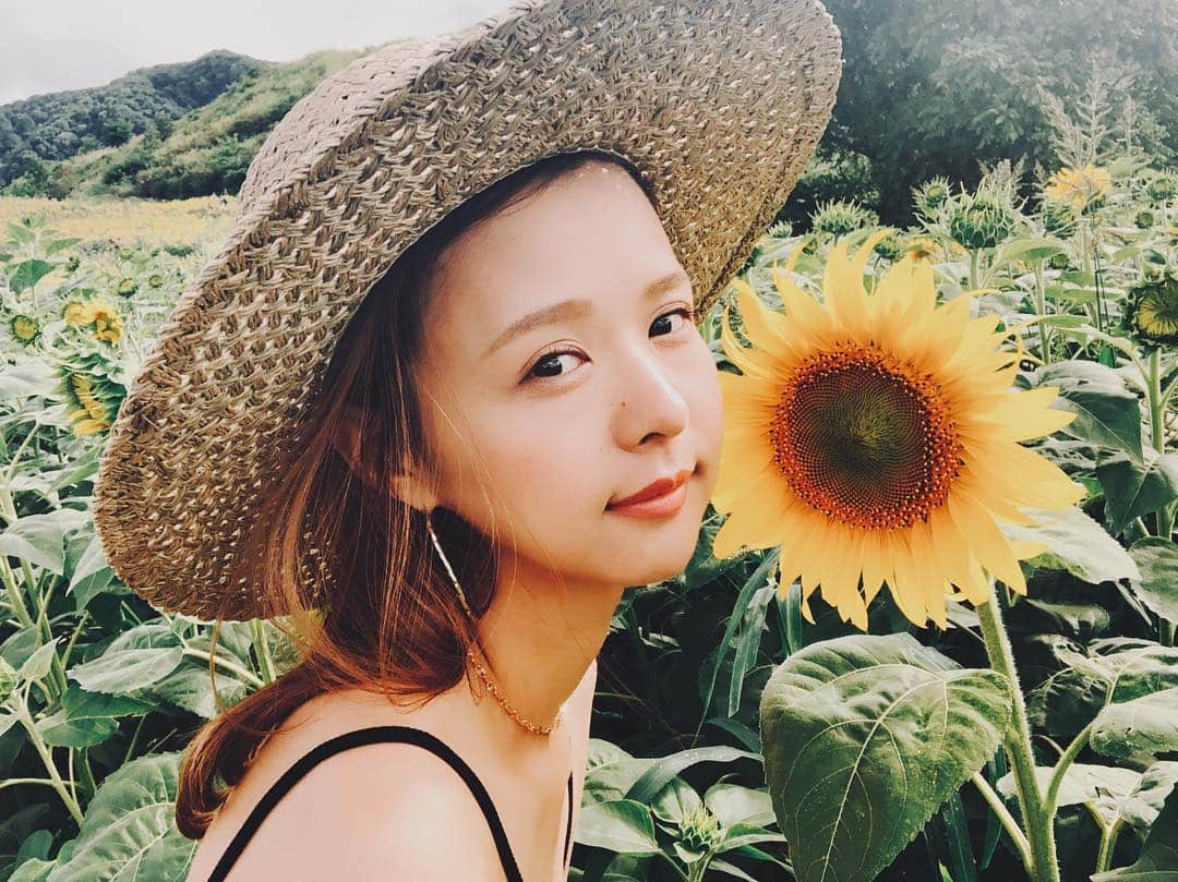 田中美彩さんのインスタグラム写真 - (田中美彩Instagram)「お盆休み🌻🍉💕#ひまわり畑」8月18日 23時49分 - tanaka_misa