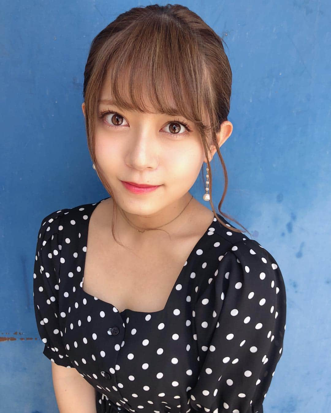 岩花詩乃のインスタグラム：「握手会ありがとうございました😌 初めましての方もいて嬉しかったです🐰 * * onepiece:archives piece:MAJESTIC LEGON archivesで初めてお洋服買ったんだけど、安いのに可愛くてびっくり！ ピアスは元々イヤリングだったんだけど、ピアスを開けちゃったので自分でピアスに付け替えてみました💫 写真じゃ分かりにくい😭笑 * * #握手会#東京流通センター#私服#onepiece#ワンピース#piece#ピアス」