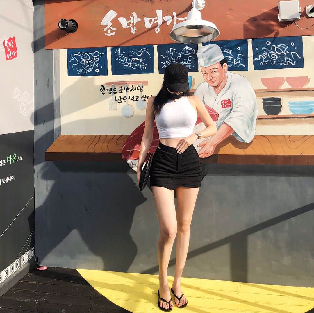 Choi Somiさんのインスタグラム写真 - (Choi SomiInstagram)「#글랜더 #glander - 불토는 없다🙅🏻‍♀️ 물 들어올 때 노 저으라고 스시만 후딱 먹고 다시 #workaholic」8月18日 19時39分 - cxxsomi