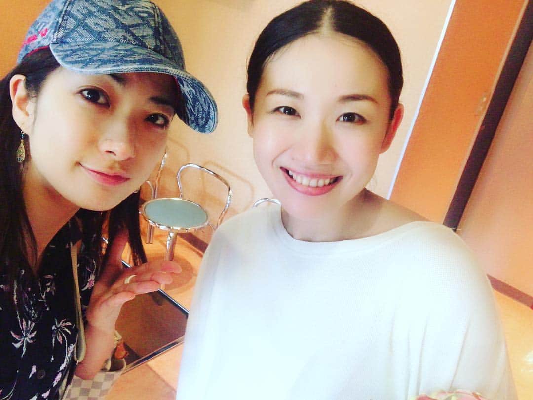 花瑛ちほさんのインスタグラム写真 - (花瑛ちほInstagram)「‪#香月彩里 ちゃんの舞台をみてきました〜🤤🙌‬ ‪#ジレッタ で共演してから私ほんとにさおりちゃんのファンでして。‬ ‪なんならただのファンでして。‬ ‪彼女の観察力というか、発想というか。もうぜんぶだいすき。‬ ‪さおりちゃんワールド、今回も堪能させて頂きました💓‬ ‪ありがとう🤤❤️❤️❤️‬ いつかまた一緒に演れるようにがんばる💪💪💪」8月18日 20時45分 - eichan1117