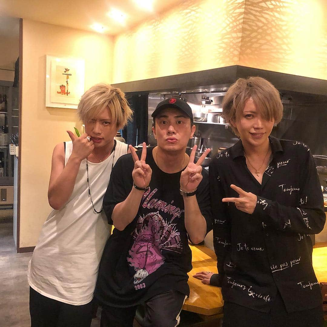 ヒロトさんのインスタグラム写真 - (ヒロトInstagram)「A9 ×OLD CODEX 何かが起こるのが確定した夜🏊‍♂️ #A9  #AliceNine #OLDCODEX #将 #ヒロト #Ta_2 #鈴木達央」8月19日 2時03分 - hiroto_a9