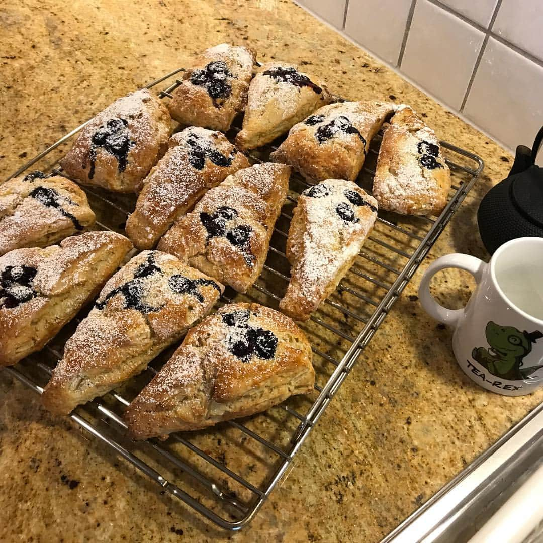 デニス・ヴァシリエフスのインスタグラム：「My first Scone day!」