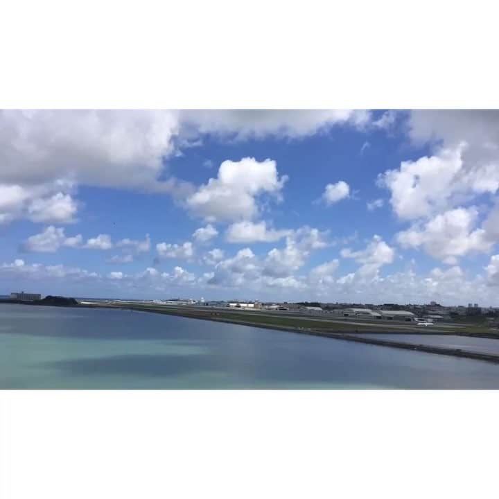 ハ・ウンジンのインスタグラム：「오키나와의 아침. 하늘은 오늘도 열일 중입니다. . . . #오키나와 #20180819」