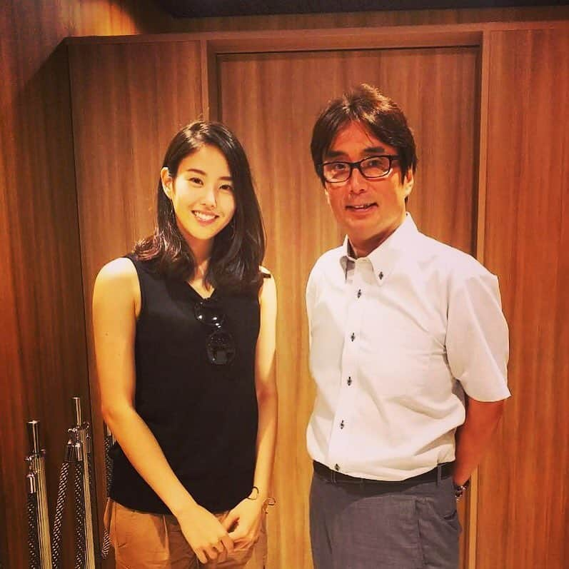 則松亜海さんのインスタグラム写真 - (則松亜海Instagram)「改めまして、告知をさせて頂きます(^^) . ♦︎2018年9月17日(月・祝) 則松亜海トーク＆ライブ ピアノ西出真理 MC 立花裕人 ♦︎OPEN 11:15  START 12:00 ♦︎CHARGE  5,000円(1drink&antipast付) ＠築地市場・汐留ブルームード . ♦︎チケットお申し込み インスタグラムダイレクトメッセージに ・お名前 ・枚数 ・メールアドレス ・電話番号 を記載の上お送りください。 もしくはブルームードwebサイトよりお電話かネット予約が出来ます。 https://blue-mood.jp/ . . 現在わくわくしながら選曲中です。歌はもちろんですが、MC立花さんのお力をお借りして色々なお話も出来たらいいな〜。お時間ありましたらぜひいらしてください。 お早目のお申し込み、お待ちしております！！ . #汐留ブルームード  #立花裕人 さん #西出真理 さん」8月19日 13時41分 - ami_norimatsu