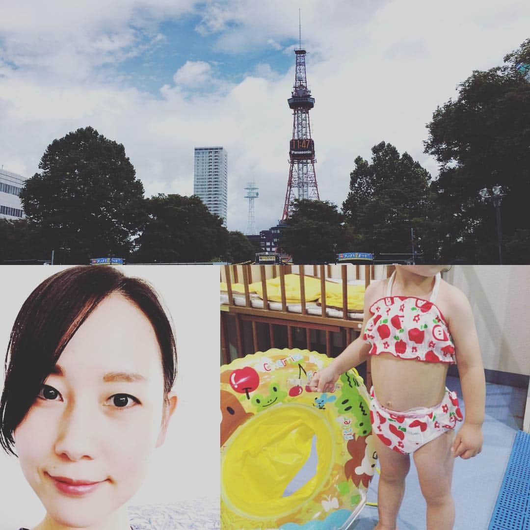 中嶋佳子のインスタグラム：「東京に戻ってきました。札幌では特に観光せず、娘のプールデビューだけ精力的にお出かけ。初ビキニもセクシー感満載です！！← 私は顔だけ、笑」