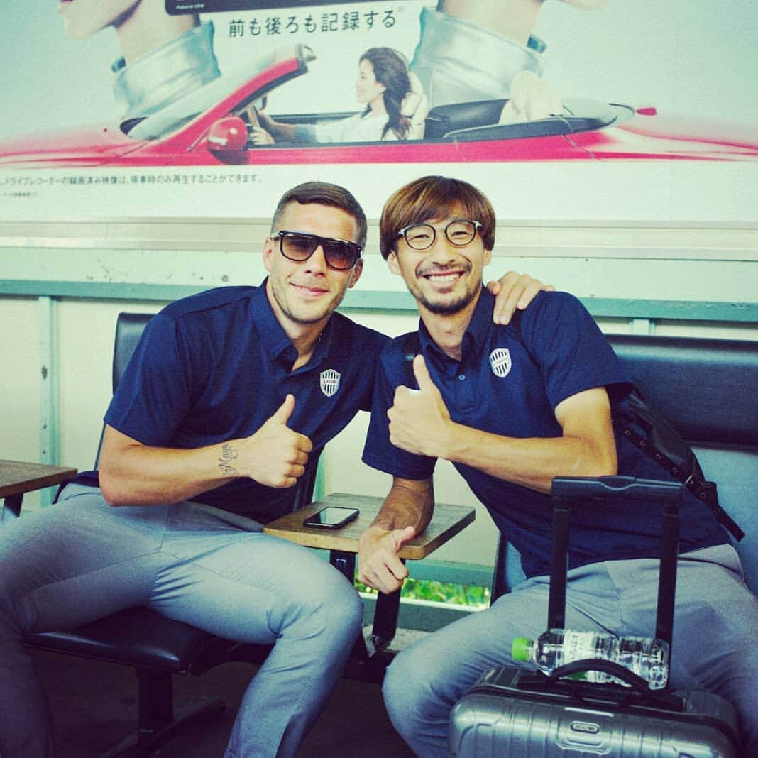 橋本和のインスタグラム：「実は…  my best friendです(笑)  #いい写真がとれた #ポルディ #poldi #LP10 #イニエスタとも友達になろ #wataru22」